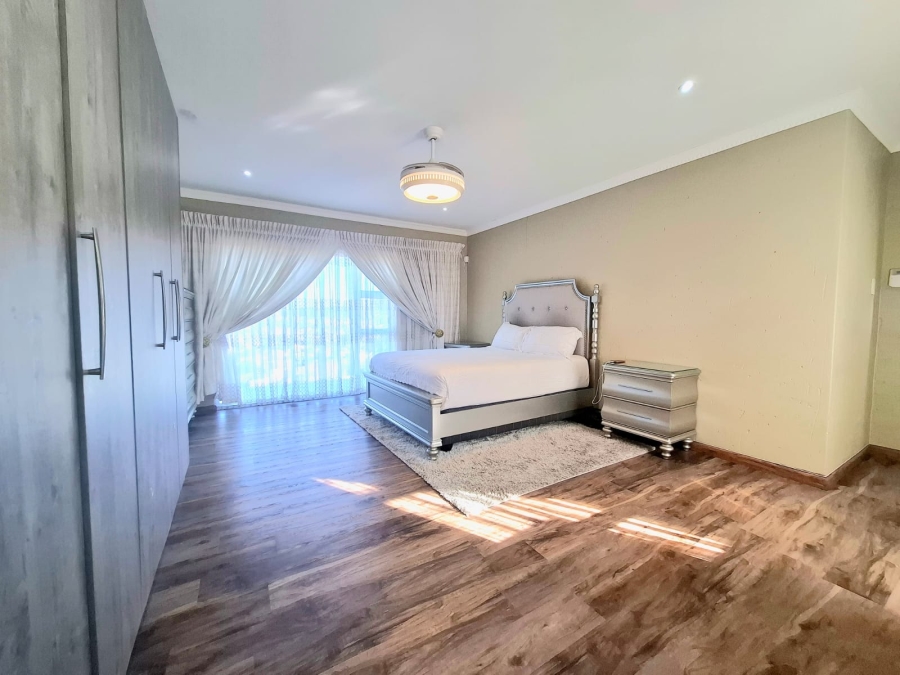 5 Bedroom Property for Sale in Nahoon Valley Park Eastern Cape